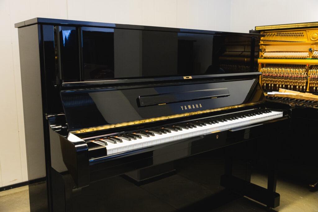 Yamaha YUS, klaverite müük, pianiino